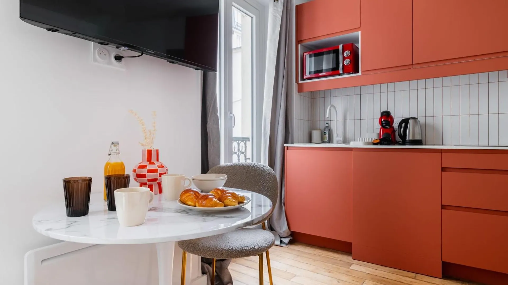 Grand Studio Refait A Neuf Paris 16 - 4P - Flat-Guest France