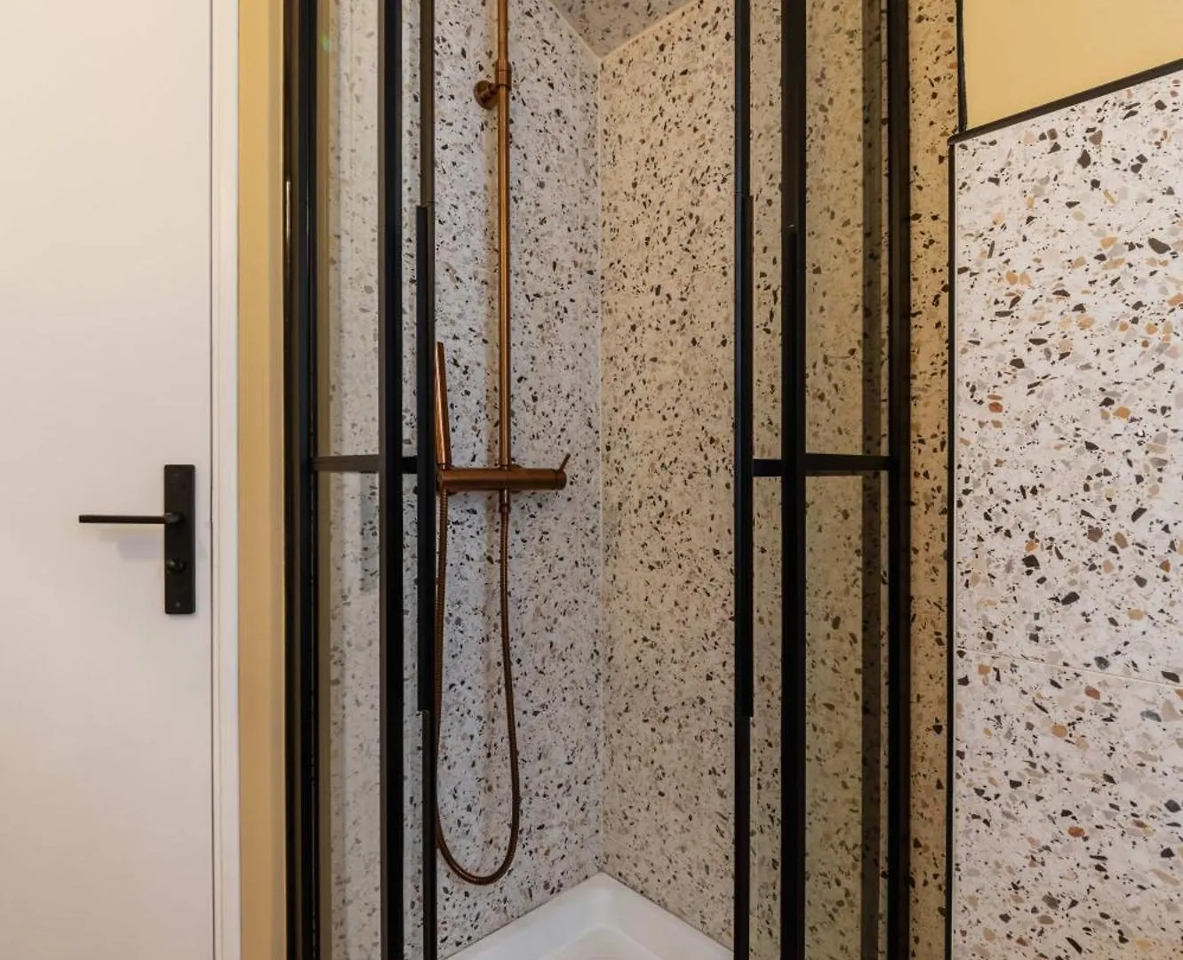 Grand Studio Refait A Neuf Paris 16 - 4P - Flat-Guest France