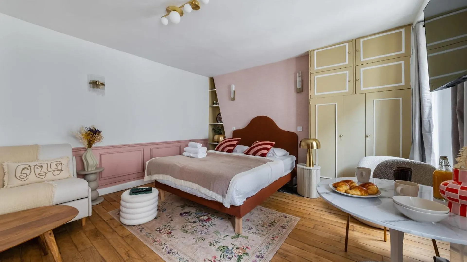 Grand Studio Refait A Neuf Paris 16 - 4P - Flat-Guest Apartment
